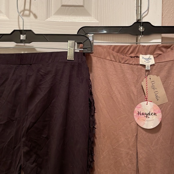 Soft stretch fringe Capri leggings - Picture 3 of 3